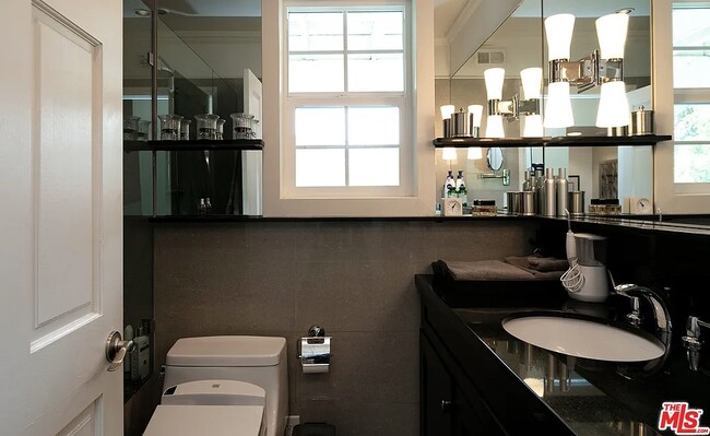 3rd bathroom - 2472 Hollyridge Dr