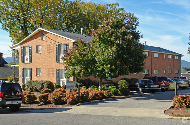 Building Photo - Mountain Avenue Apartments