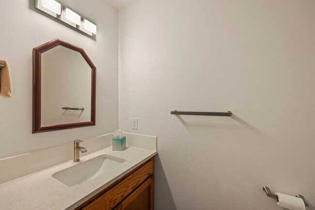 Building Photo - Brierwood Three-Bed Home