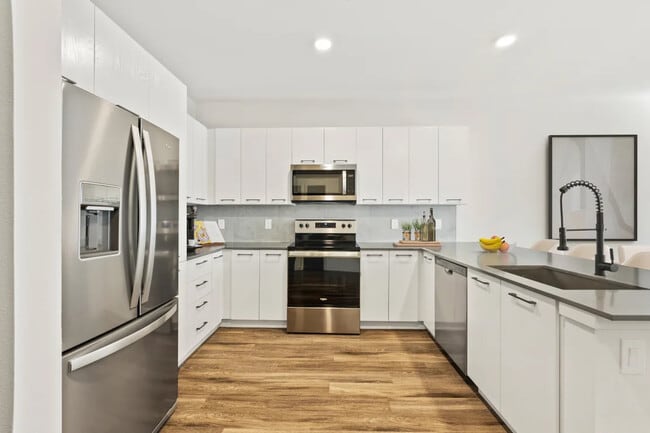 Building Photo - Azalea Luxury Apartments