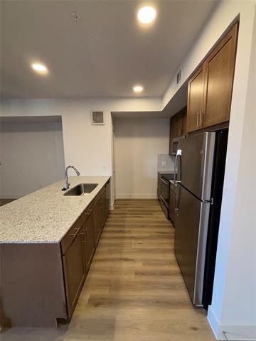 Foto del edificio - 300 N McDonald St