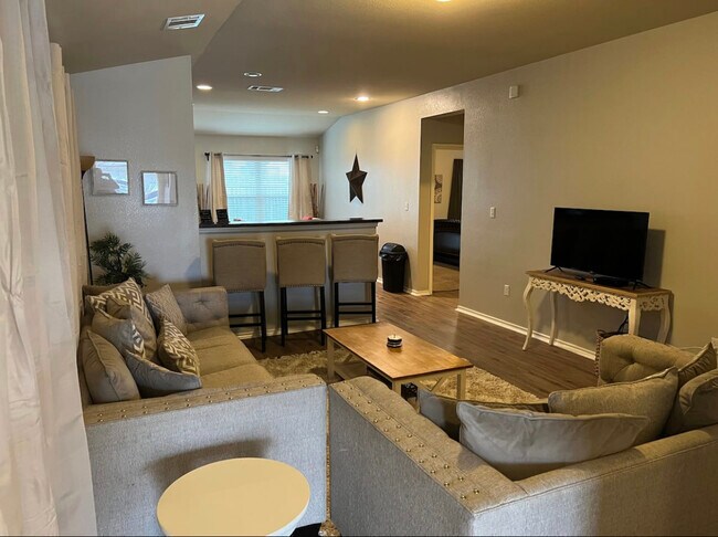 Building Photo - 15110 Walcott Dr