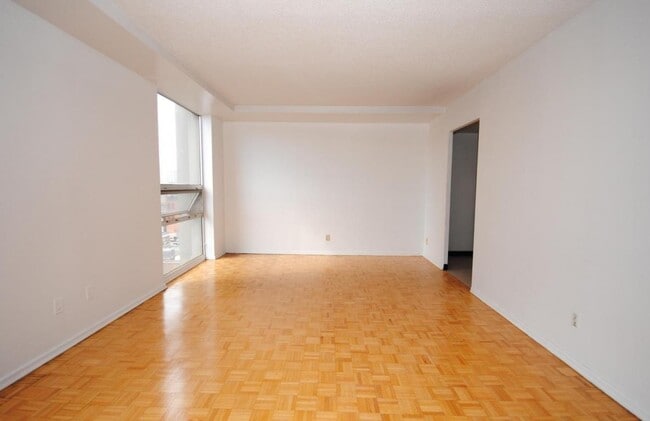 Photo du bâtiment - Kensington Apartments