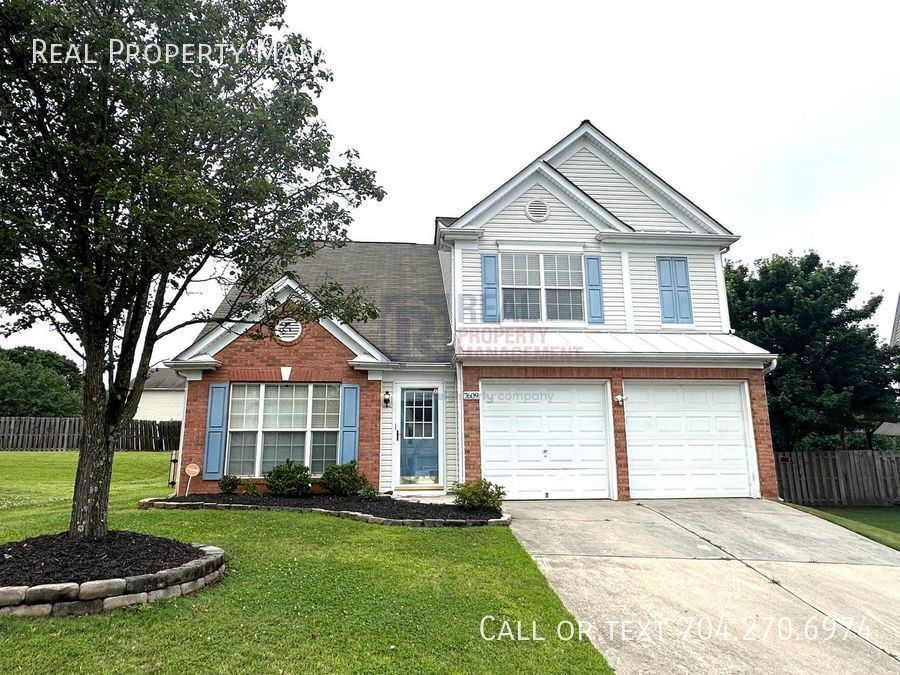 Foto principal - Wonderful 3BR/2BA Home in Charlotte!