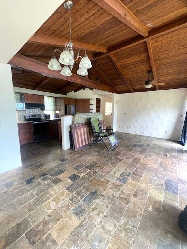 Foto del edificio - Gorgeous 2 Bedroom / 1 Bath in Waikane