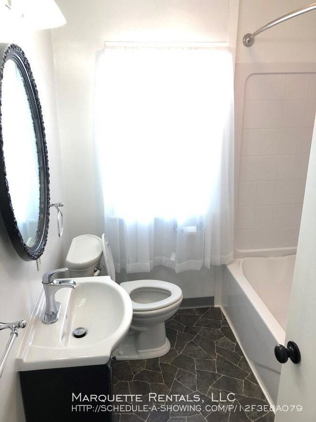 Foto del edificio - 3 bedroom in Marquette MI 49855