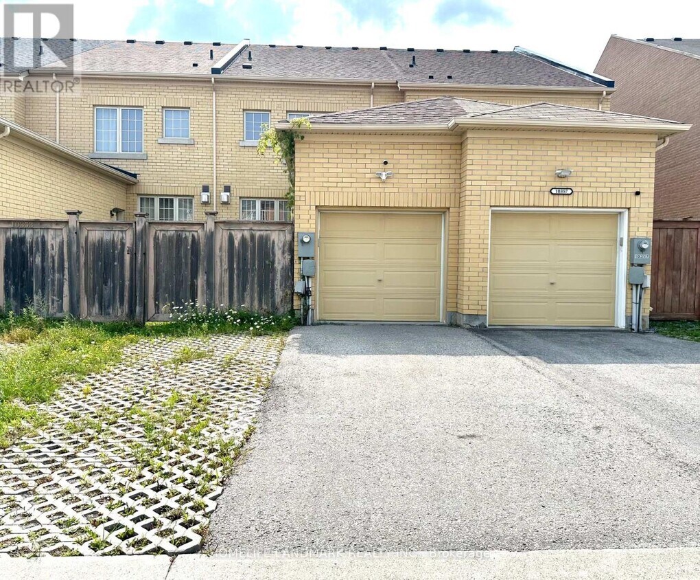 Primary Photo - 10355 Woodbine Ave
