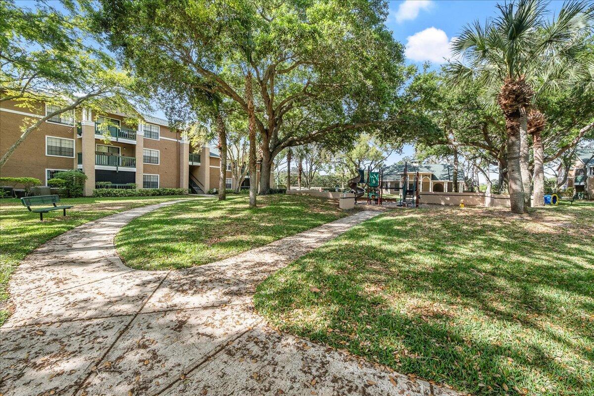Foto principal - 7667 N Wickham Rd