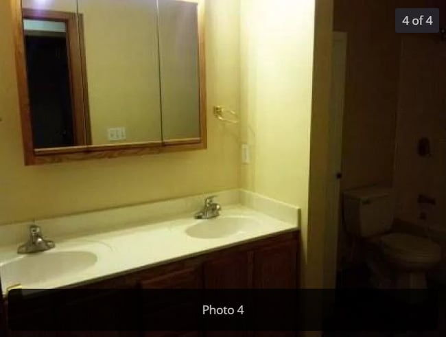 BATHROOM - 1402 E Redwood Blvd