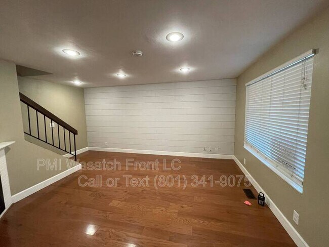 Building Photo - 662 E Cobblestone Ln