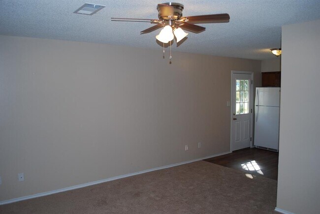 Building Photo - 417 North St