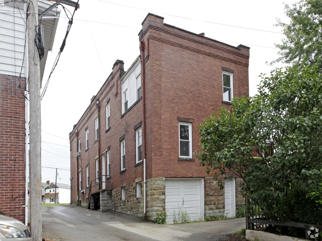 Building Photo - 211 S 2nd St