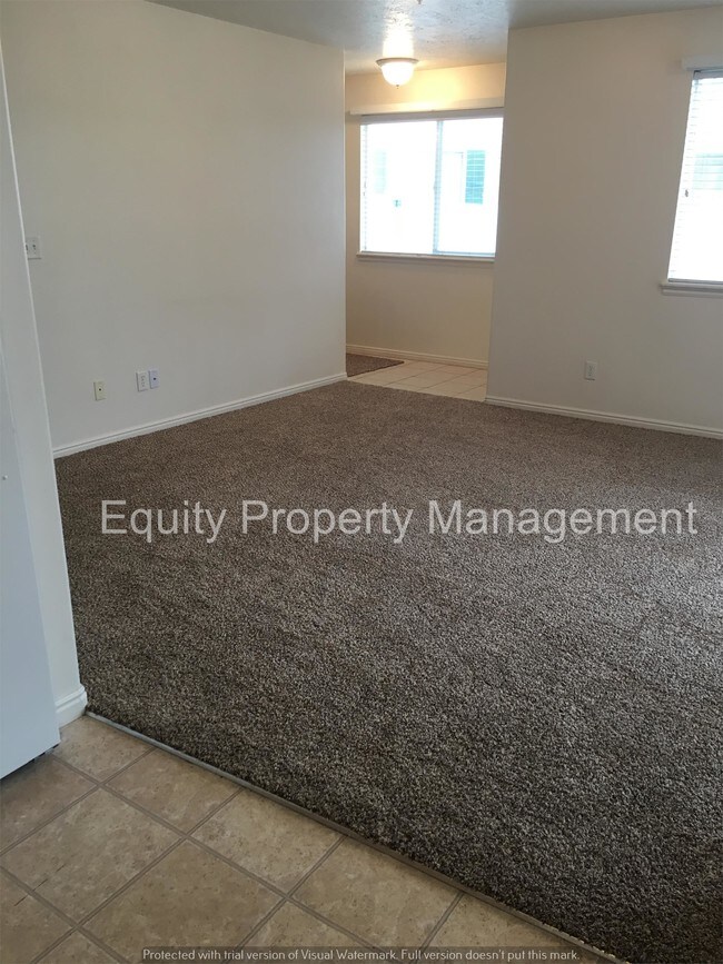 Foto del edificio - 7034 S 300 E