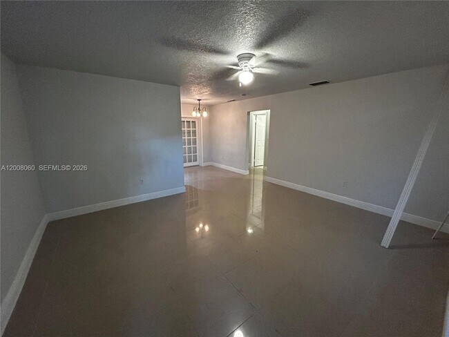 Foto del edificio - 2960 NW 68th Way