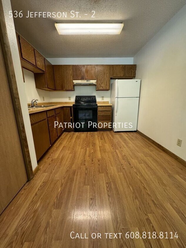 Primary Photo - 2 bedroom/ 1 bath apartment in Mauston, WI