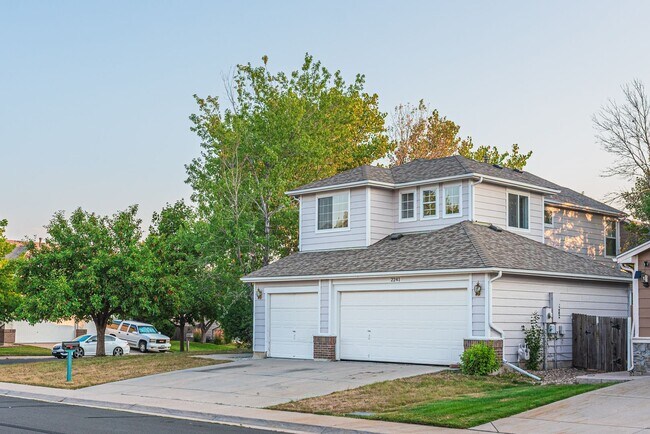 Foto del edificio - Stunning 2-storey corner lot home in Aurora!