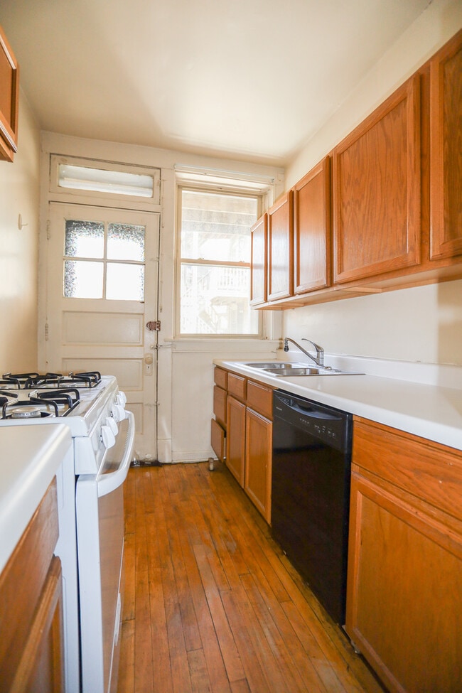 Building Photo - 3456 N Bosworth Ave
