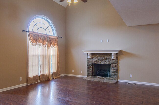 Foto del edificio - Pet Friendly Three Bedroom with Bonus!