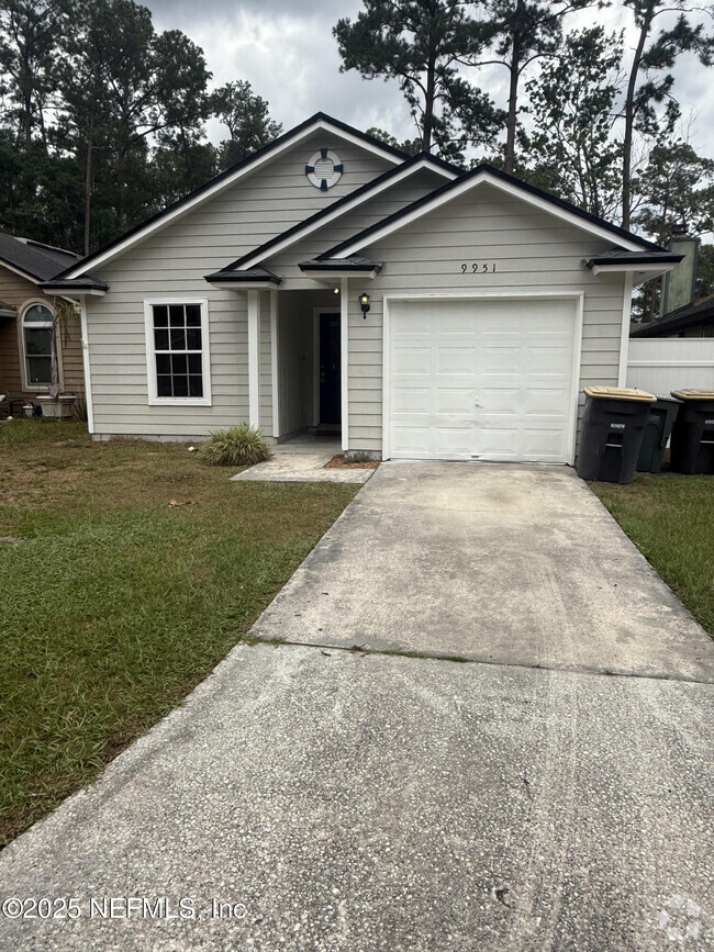 Building Photo - 9951 Somerset Grove Ln