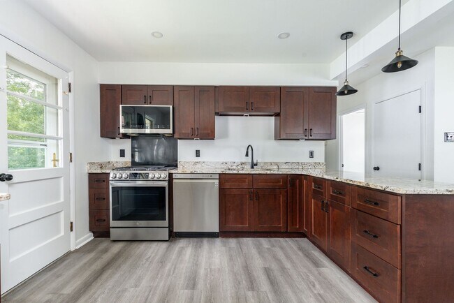 Foto del edificio - 518 Bloomfield Ave