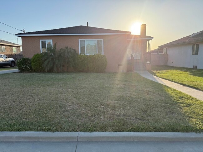 Foto del edificio - 627 N Stimson Ave