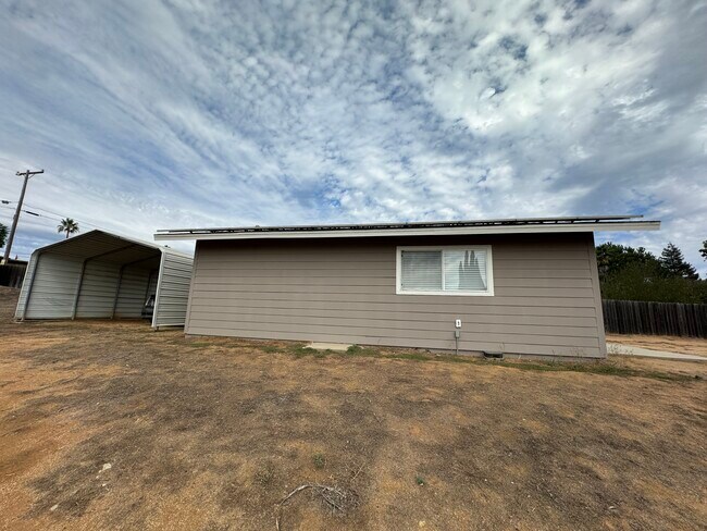 Building Photo - 1129 Via Estrellada
