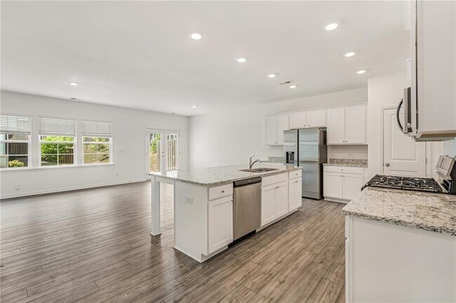 Building Photo - 649 Isom Walk