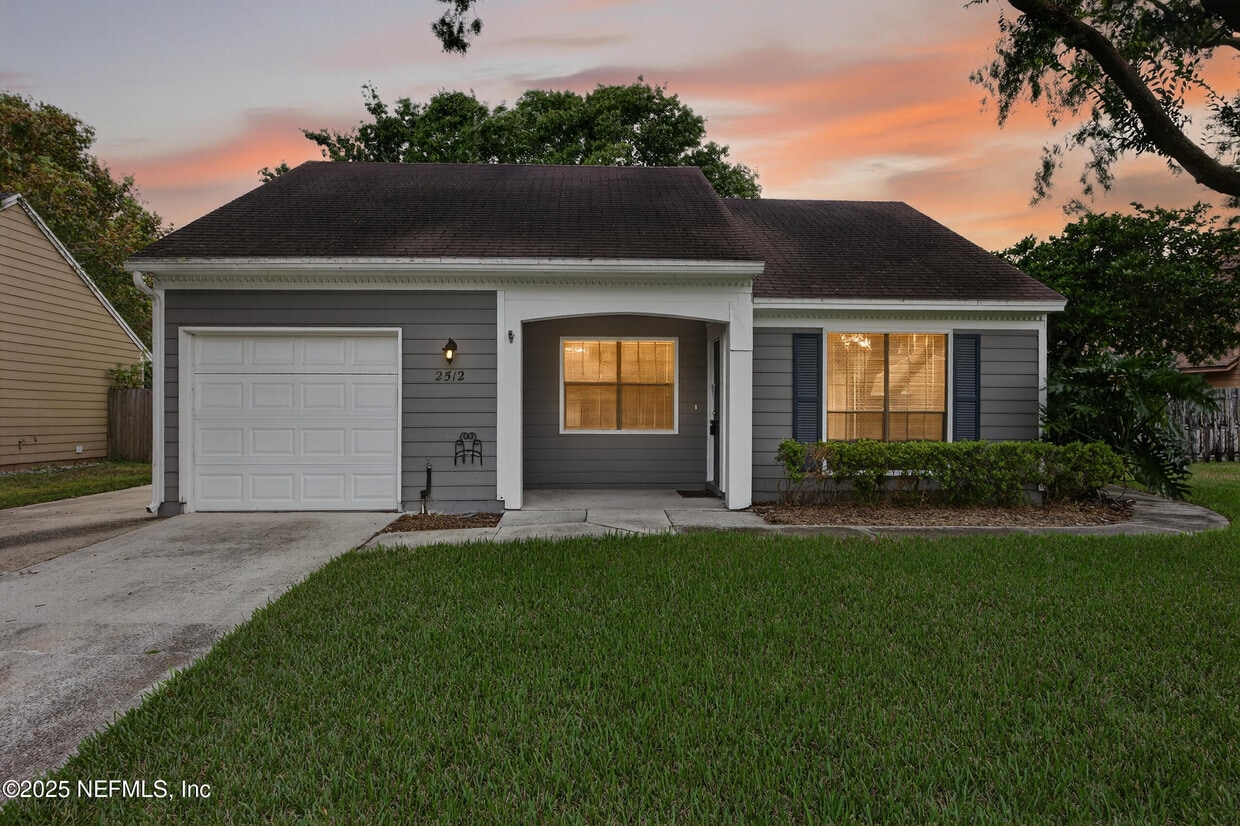 Primary Photo - 2512 Bluffton Dr