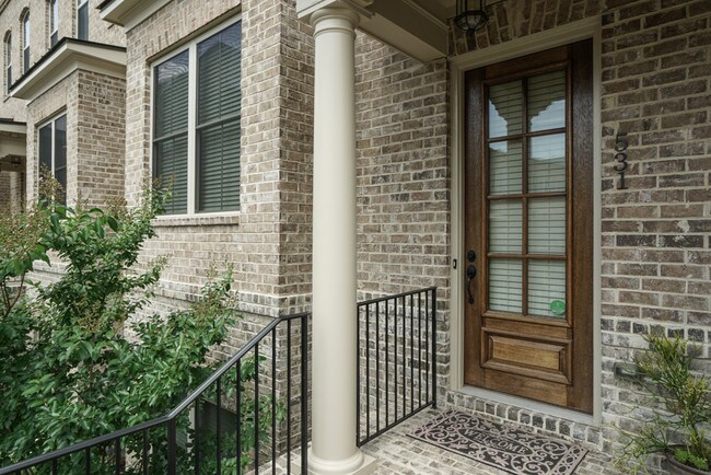 Building Photo - 531 Ansley Cir NE