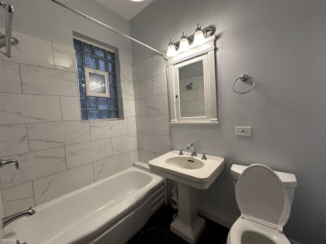 Foto del edificio - 1 br, 1 bath Condo - 2351 N Cleveland Ave