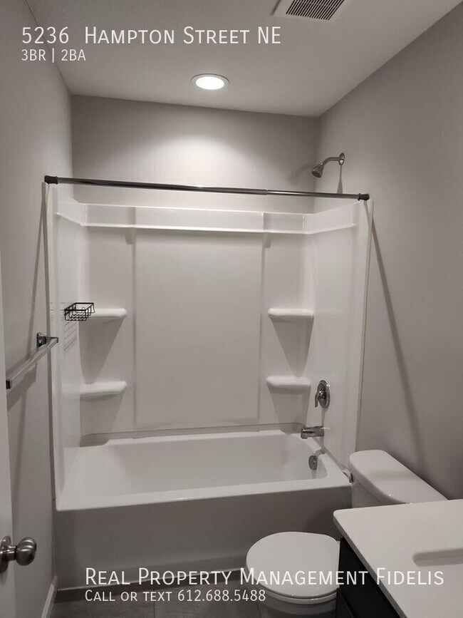 Foto del edificio - 5236 Hampton St NE