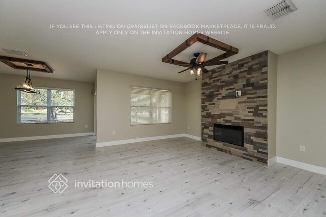 Building Photo - 3023 Sangria St