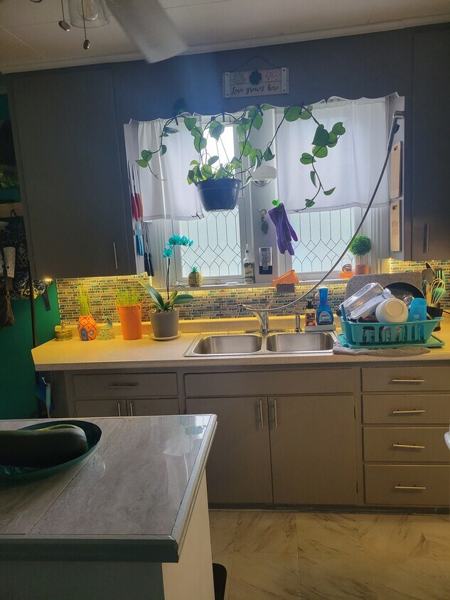 60 S Vernon St, Middleport, NY 14105 Apartments in Middleport, NY