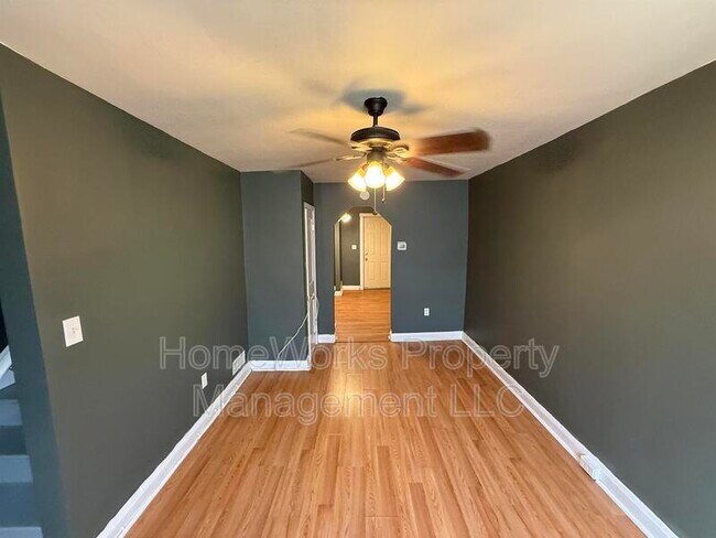 Building Photo - 3844 Elmley Ave