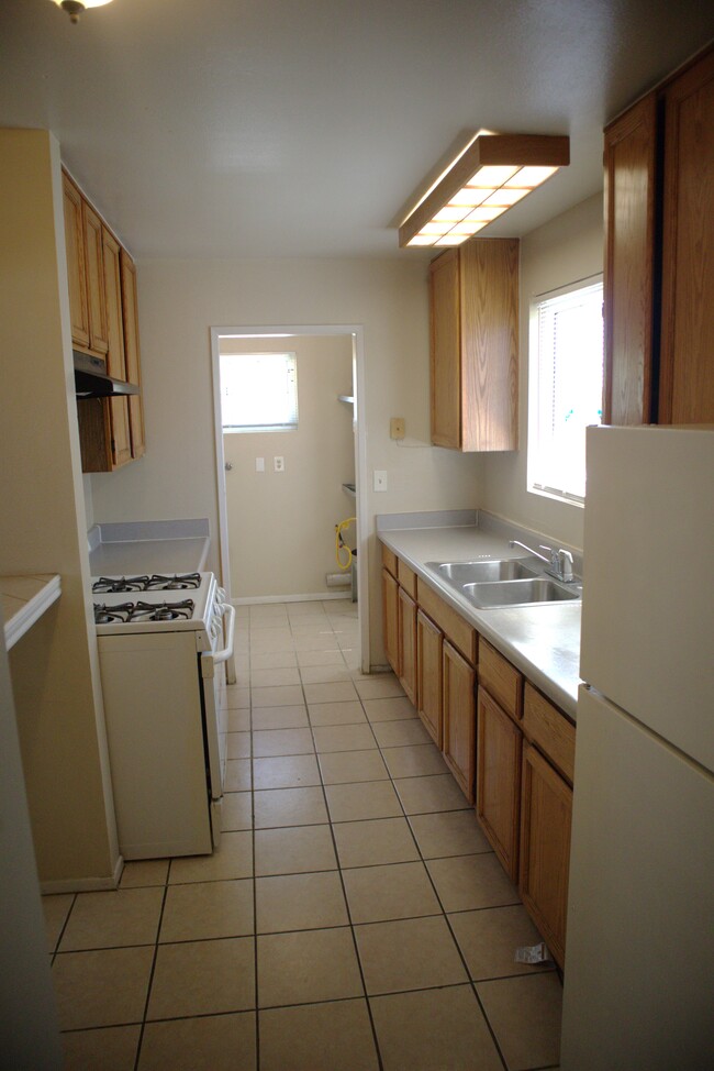 Building Photo - 45515 3rd St E