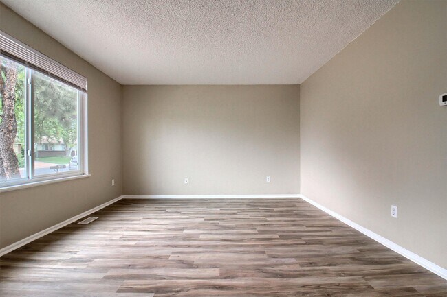 Building Photo - 11441 Jackson St