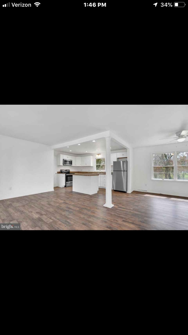 Foto del edificio - 31 W Cook Ave