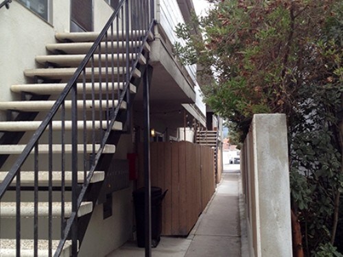 Building Photo - 208 Avenue H