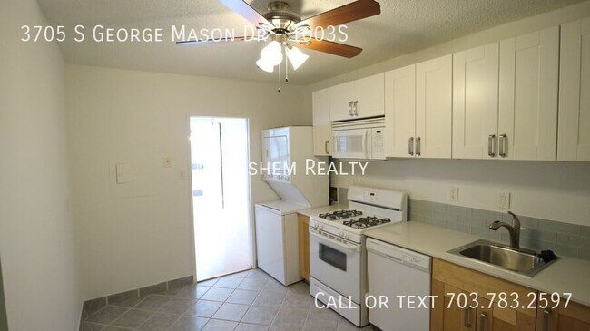 Foto del edificio - 3705 S George Mason Dr