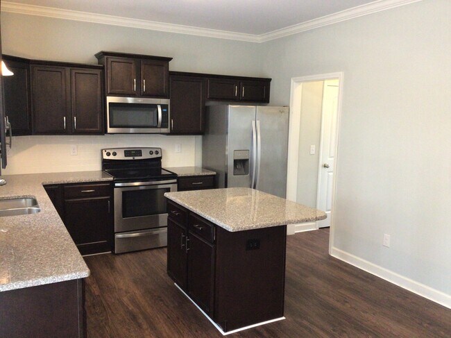 Foto del edificio - 2980 Cameron Village Ct
