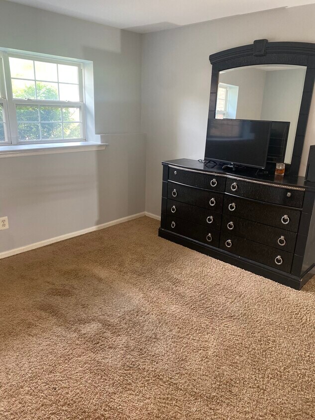 Foto principal - 9644 Eaton Woods Pl