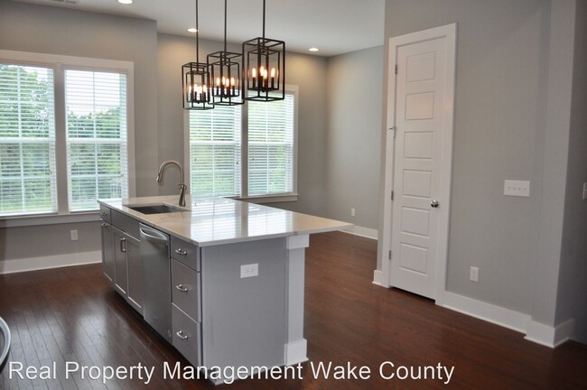 Building Photo - 4 br, 3.5 bath House - 902 Wake Towne Drive