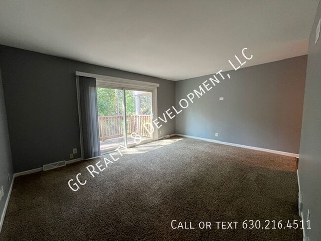 Building Photo - ***2 BDRM / STORAGE UNIT / W&D IN BUILDING...