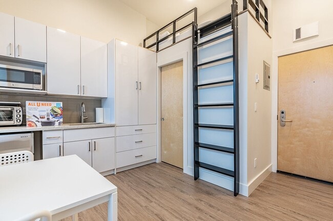 Foto del interior - 423 Terry Apartments in the Heart of First...