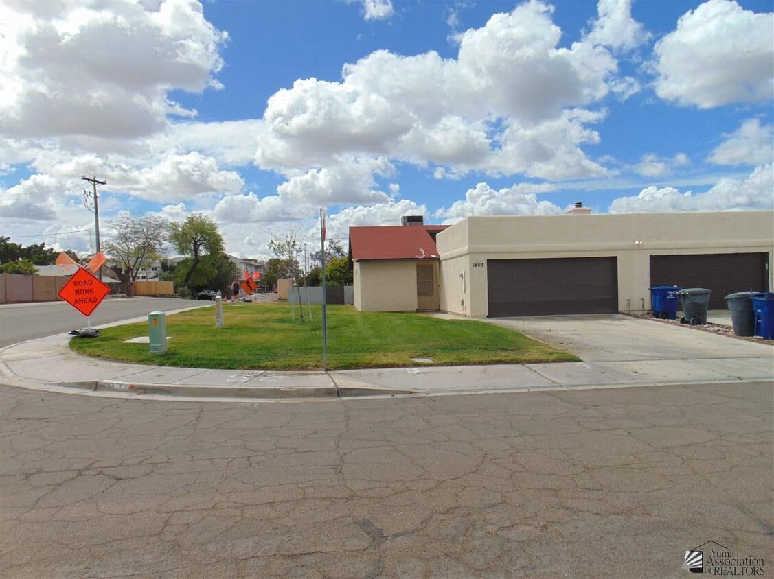 1403 W Las Lomas St, Yuma, AZ 85364 Condo for Rent in Yuma, AZ