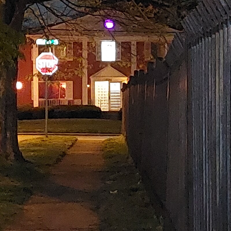 Foto principal - 1600 Crest Hill Ave