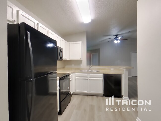 Building Photo - 3139 Boynton Dr