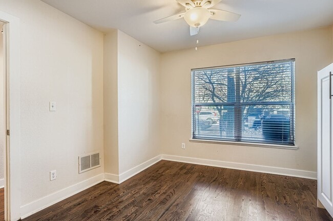 Foto del edificio - 356 W Archer Pl