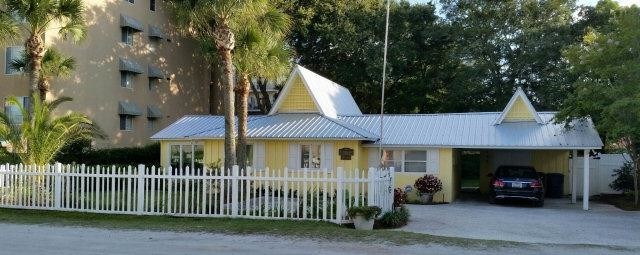 Building Photo - 205 Driftwood Dr