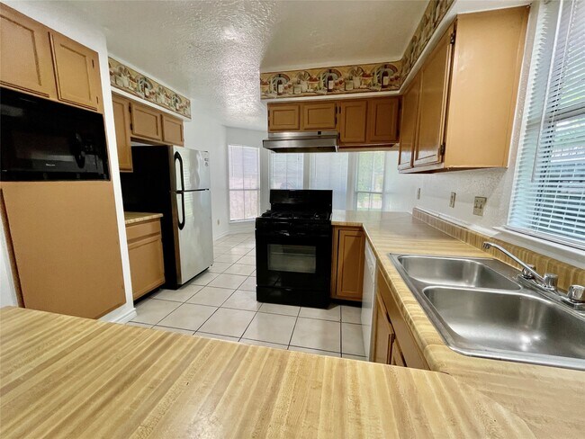 Building Photo - 7014 Caladero Dr
